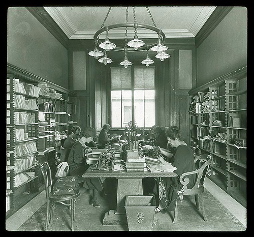 Typical Study Room, Typing Room #220